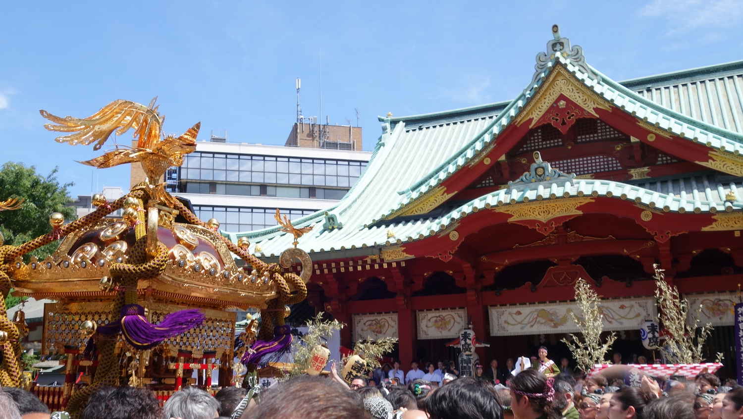 記事画像 「.アニメと歴史が交差する根津神社から神田明神まで電動バイクで聖地巡礼」