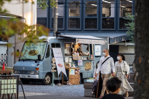 記事画像 「.移動販売車は、買い物難民を解消し、高齢者を支える足になる !」
