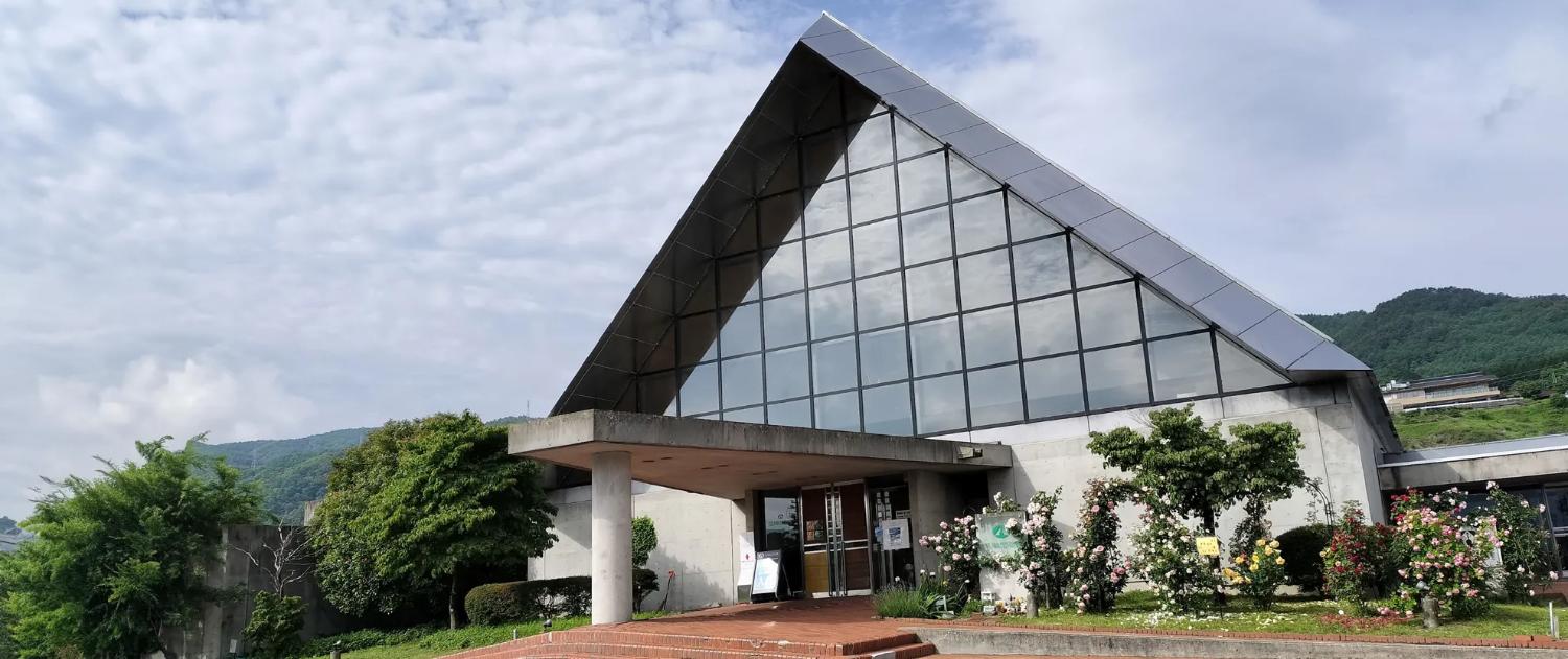 記事画像 「水陸両用バスに乗って水上にダイブ、諏訪名物の諏訪湖ダックツアーを楽しもう！」