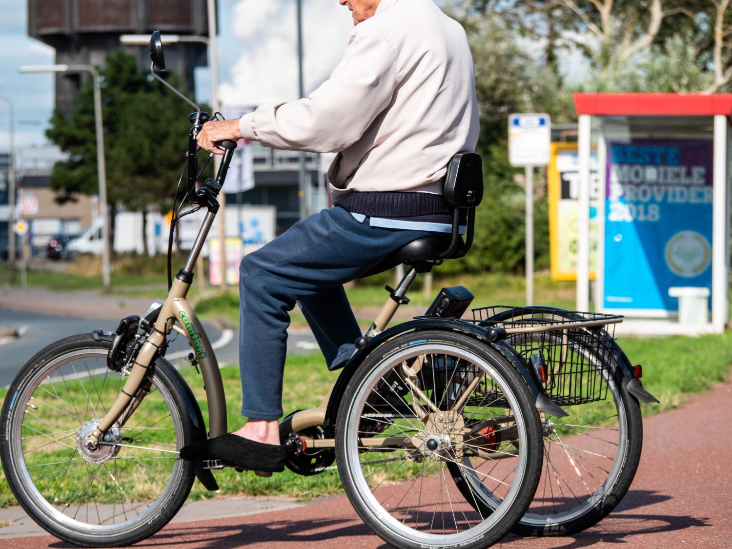 記事画像 「免許返納後の課題やおすすめ移動手段を解説・両親や祖父母の免許返納後どうする？」