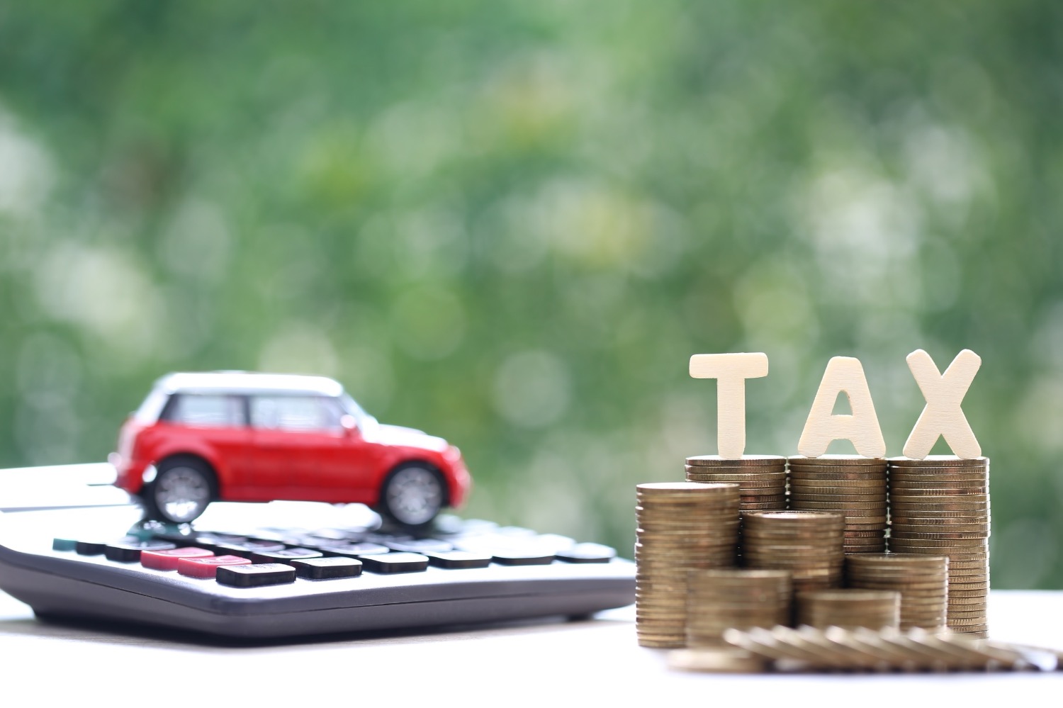 記事画像 「エコカー購入は今がおすすめ。お得な補助金・減税制度でかしこく乗り換えよう。」